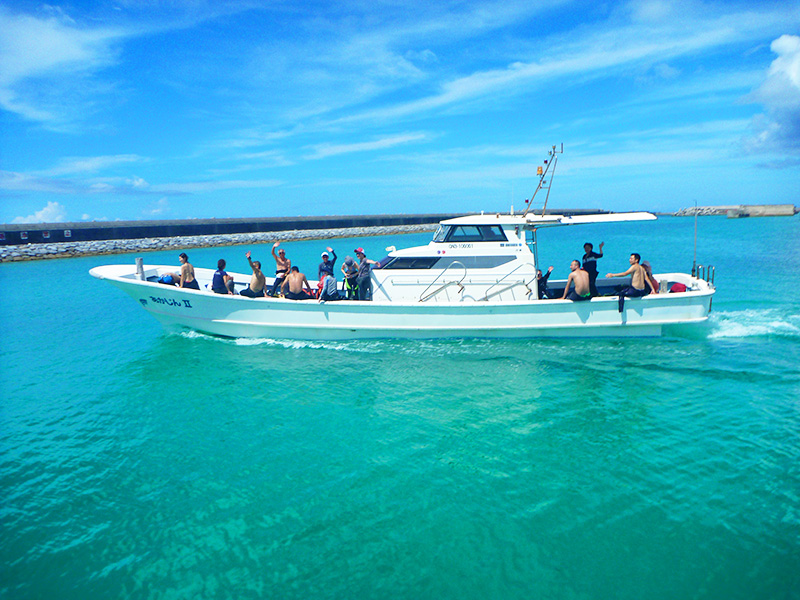 海の日連休初日の出航