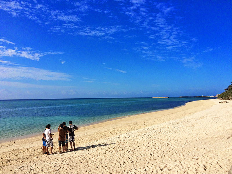 11月の伊江島のビーチ