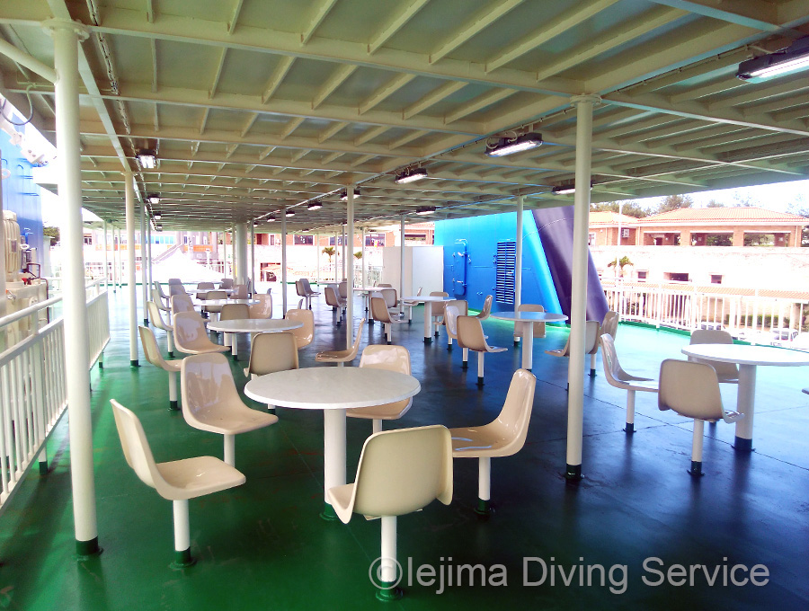 フェリー「ぐすく」屋外席